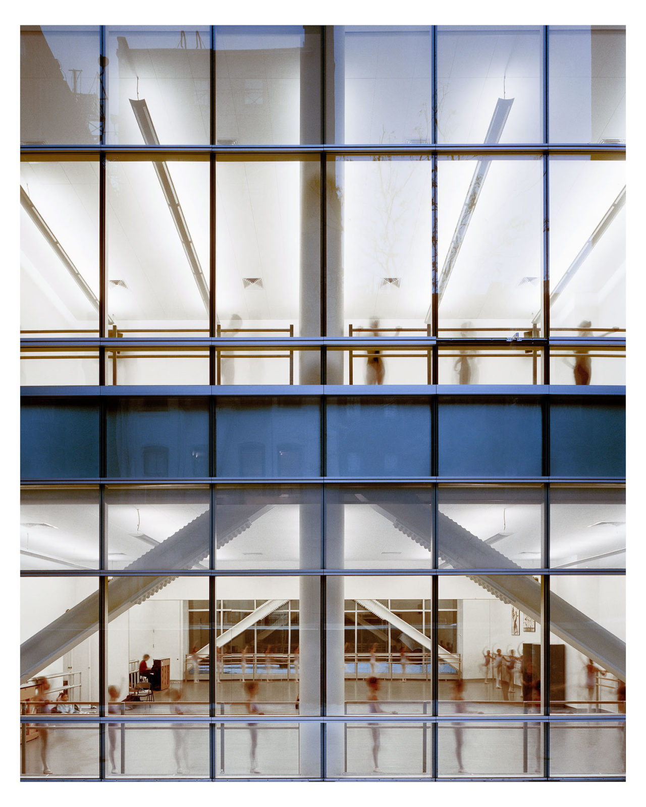 Elaine Wynn and Family Education Wing at the Joan Weill Center for Dance by Iu + Bibliowicz Architects. Credit: Arch Photo.