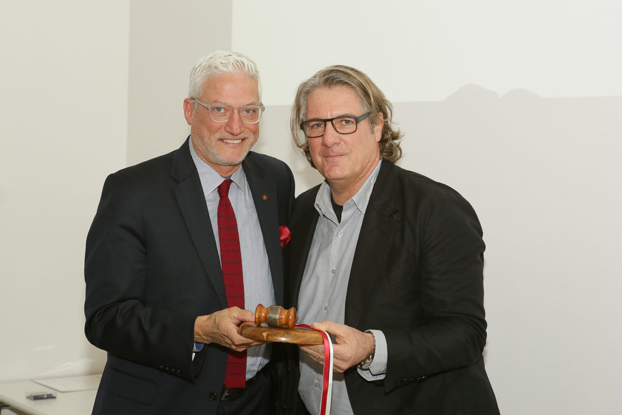 2017 President David Piscuskas, FAIA, LEED AP, passes the gavel to Guy Geier, FAIA,FIIDA, LEED AP, 2018 President, AIA New York. Credit: Sam Lahoz.