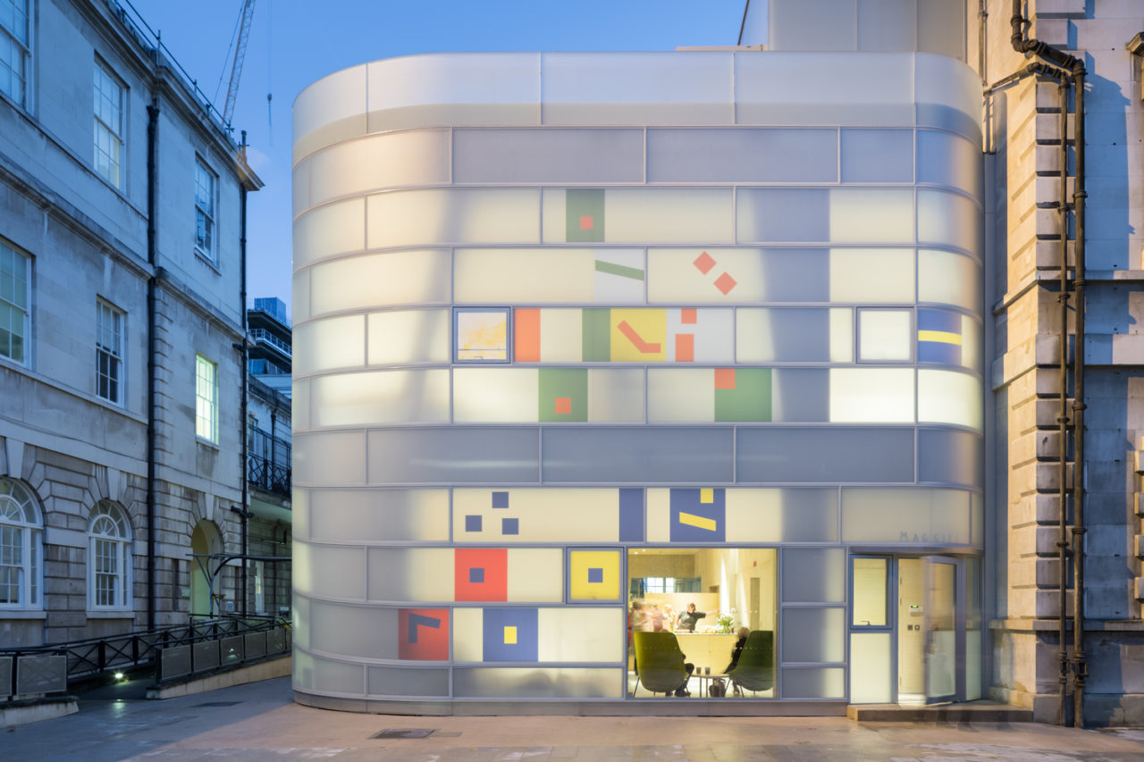 Maggie's Centre Barts by Steven Holl Architects with jmarchitects. Credit: Iwan Baan.