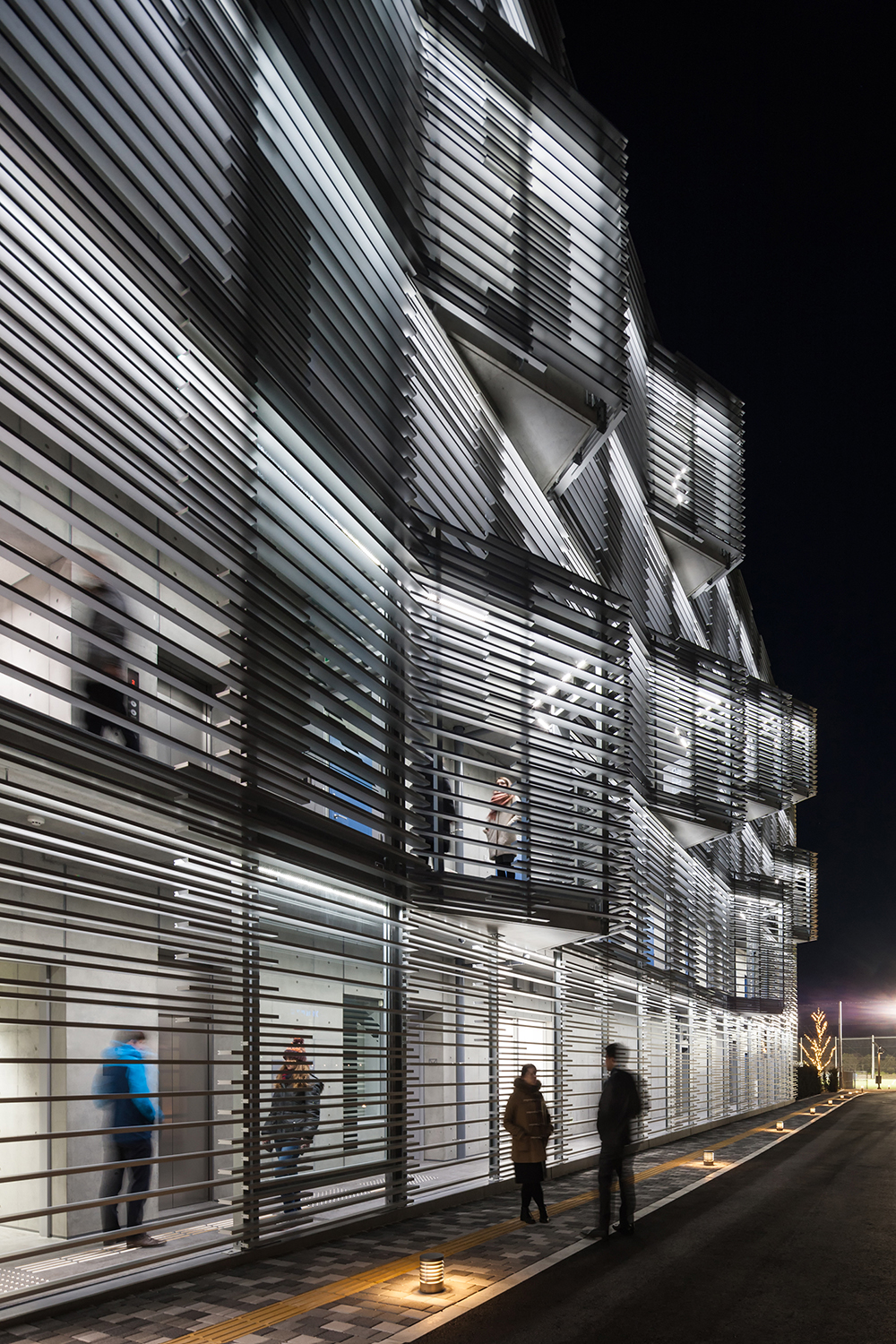 Josai International University i-House Dormitory by Studio Sumo with the Obayashi Corporation. Credit: Kawasami Kobayashi Photograph Office.