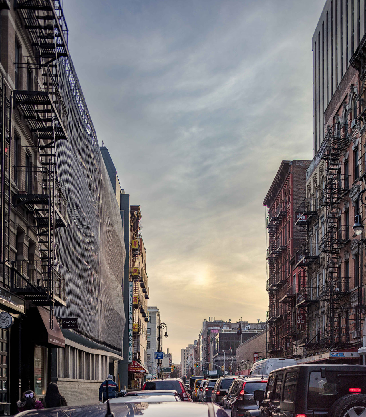 Delancey and Essex Municipal Parking Garage by Michielli + Wyetzner Architects. Credit: Paul Warchol.
