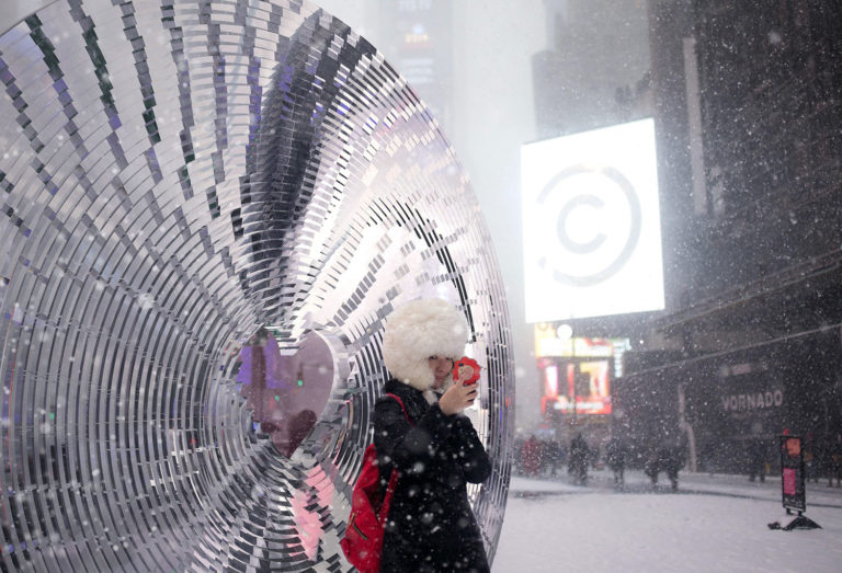 Times Square Valentines Heart Design Competition Winner “Window to the Heart” by Aranda\Lasch + Marcelo Coelho. Credit: Aranda\Lasch + Marcelo Coelho with Formlabs.