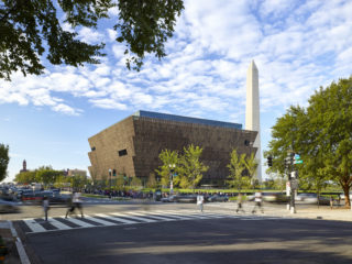 Smithsonian National Museum of African American History & Culture by Freelon Adjaye Bond/SmithGroupJJR (The Freelon Group, Adjaye Associates, Davis Brody Bond, and SmithGroupJJR). Credit: Alan Karchmer; rights held by The Smithsonian Institution.