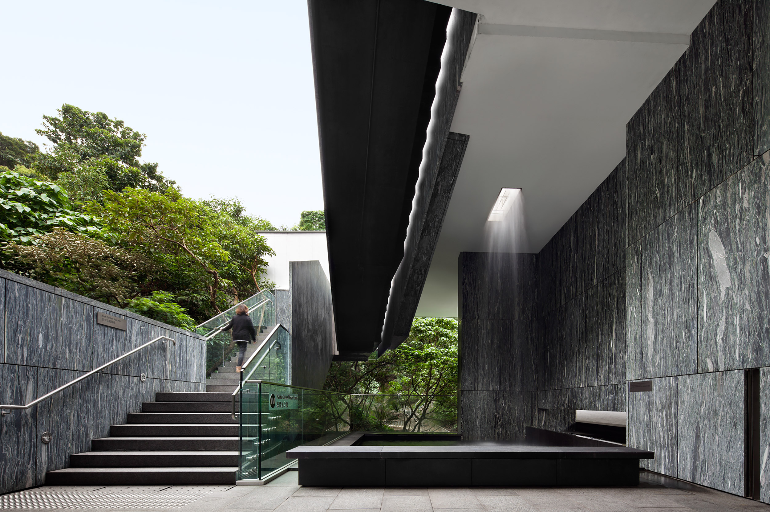 Project: Asia Society Hong Kong Center. Architect: Tod Williams Billie Tsien Architects | Partners. Photo: Michael Moran/OTTO.