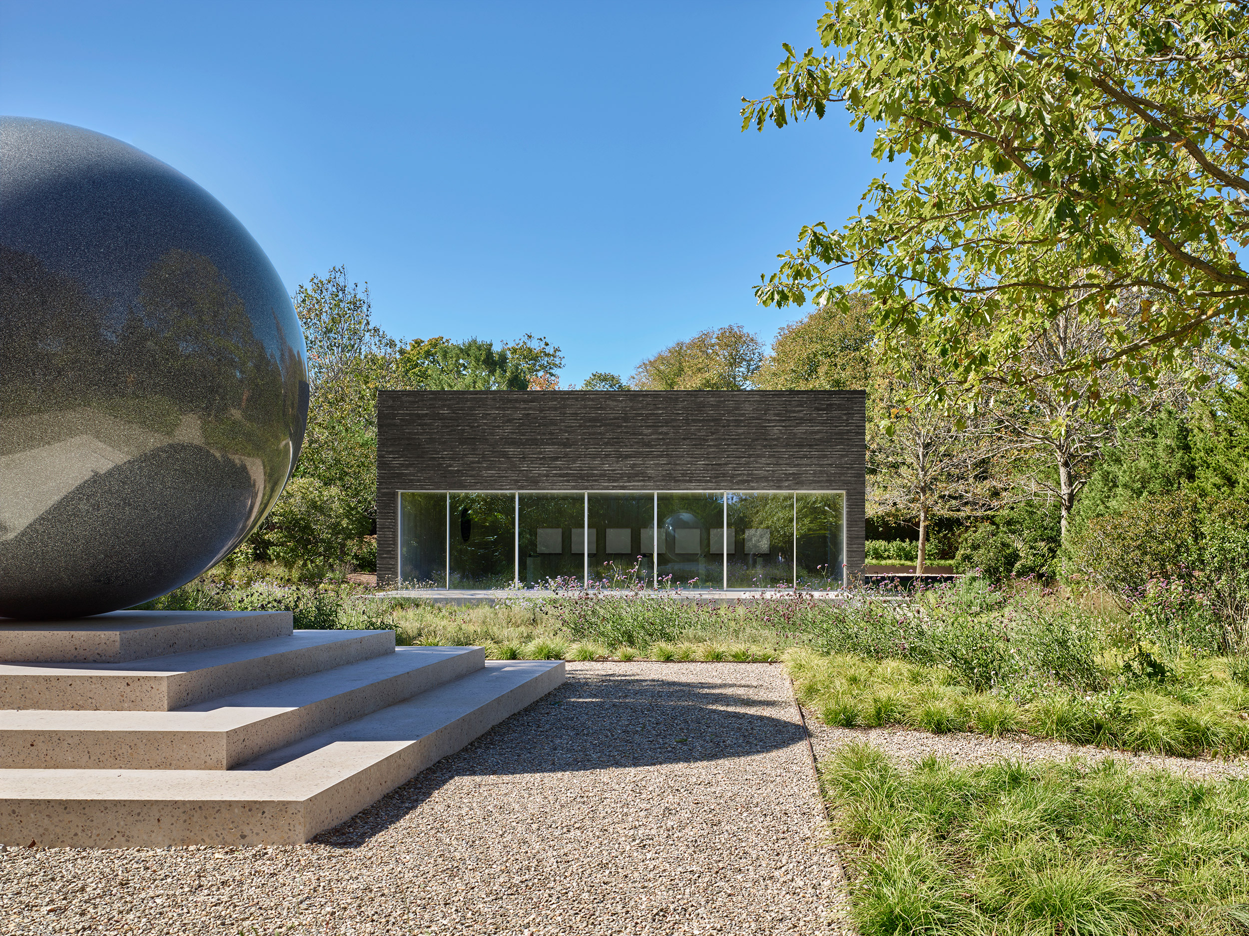 Project: De Maria Pavilion. Architect: Gluckman Tang Architects. Landscape Architect: LaGuardia Design Group. Photo: Nikolas Koenig.