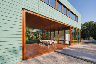 Green House by Roger Ferris + Partners, in Bridgehampton, NY. Photo: Paúl Rivera.