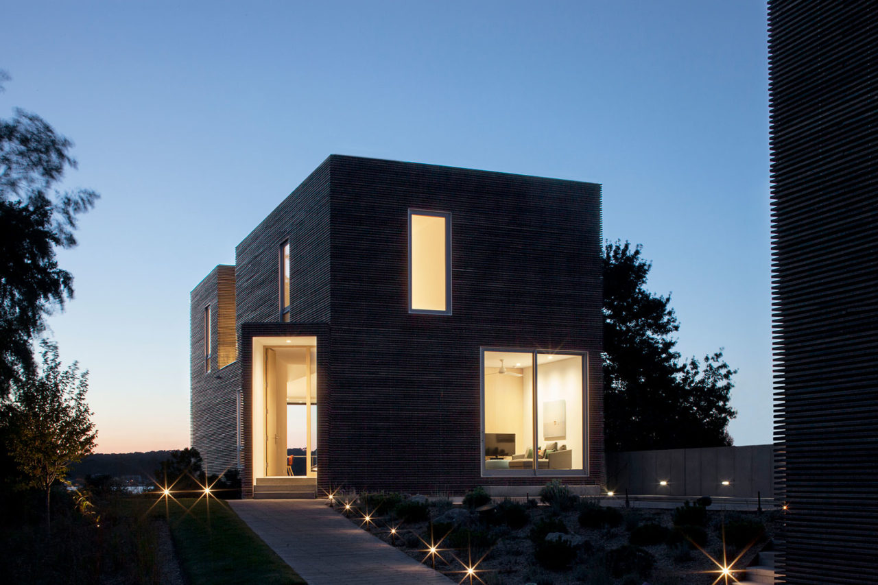 Quonochontaug Residence, Charlestown, RI. Photo: Jeremy Bittermann.