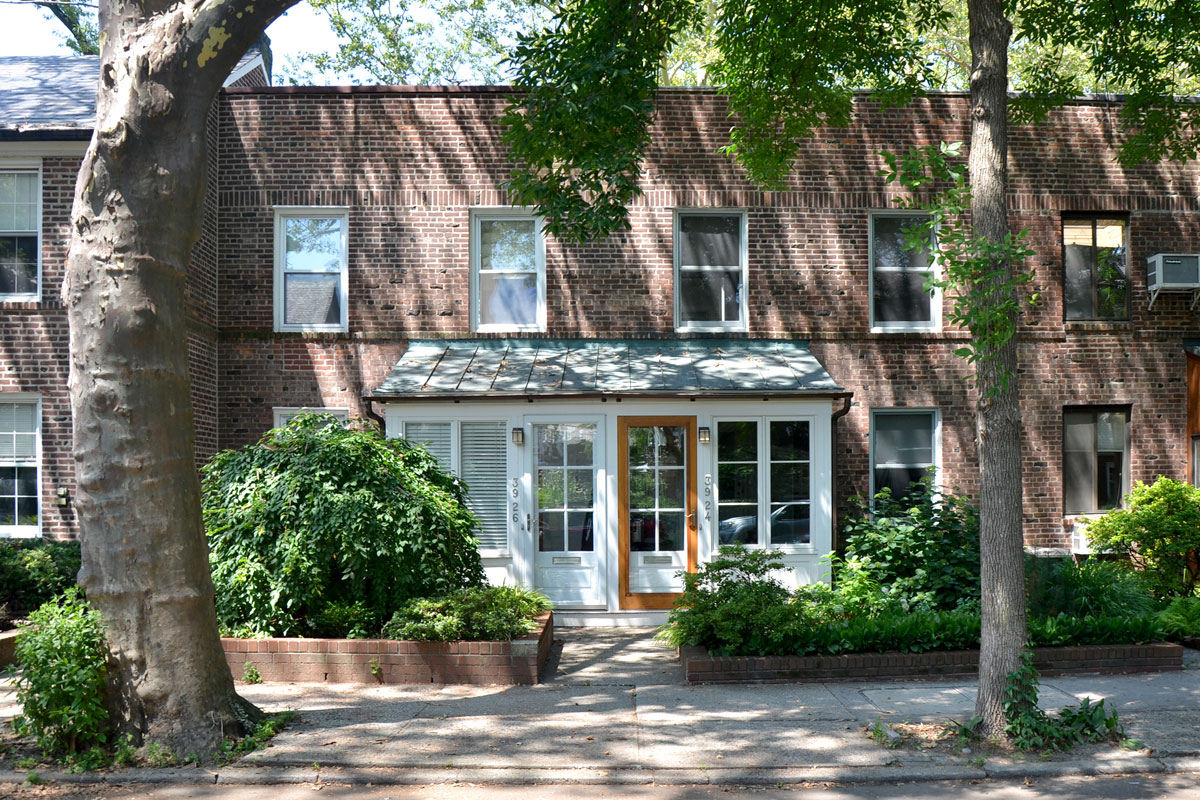 Sunnyside Porches, Sunnyside Gardens, NY. Photo: Laura Heim Architect PLLC.