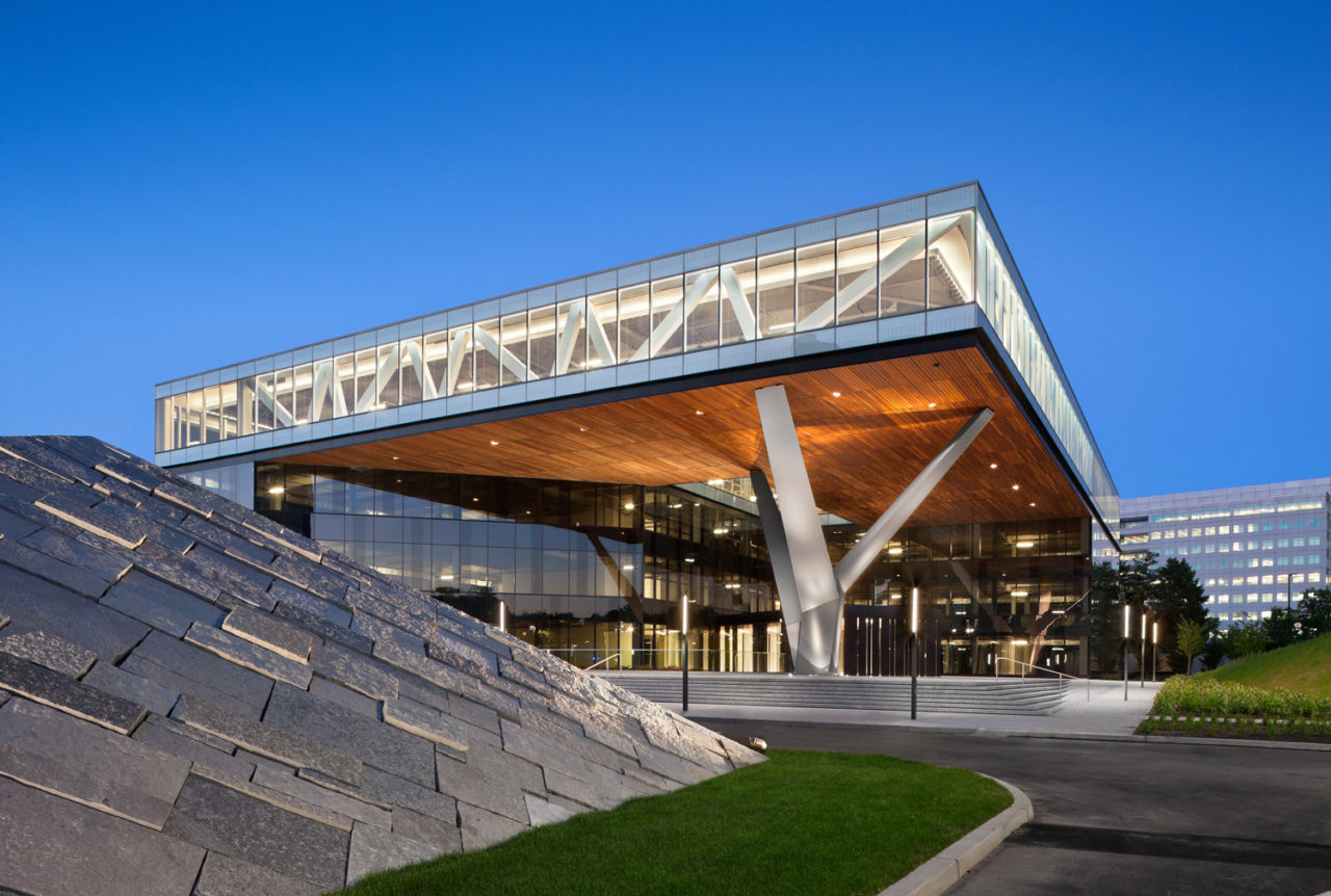 Centra Metropark, Iselin, NJ. Photo: Michael Moran.