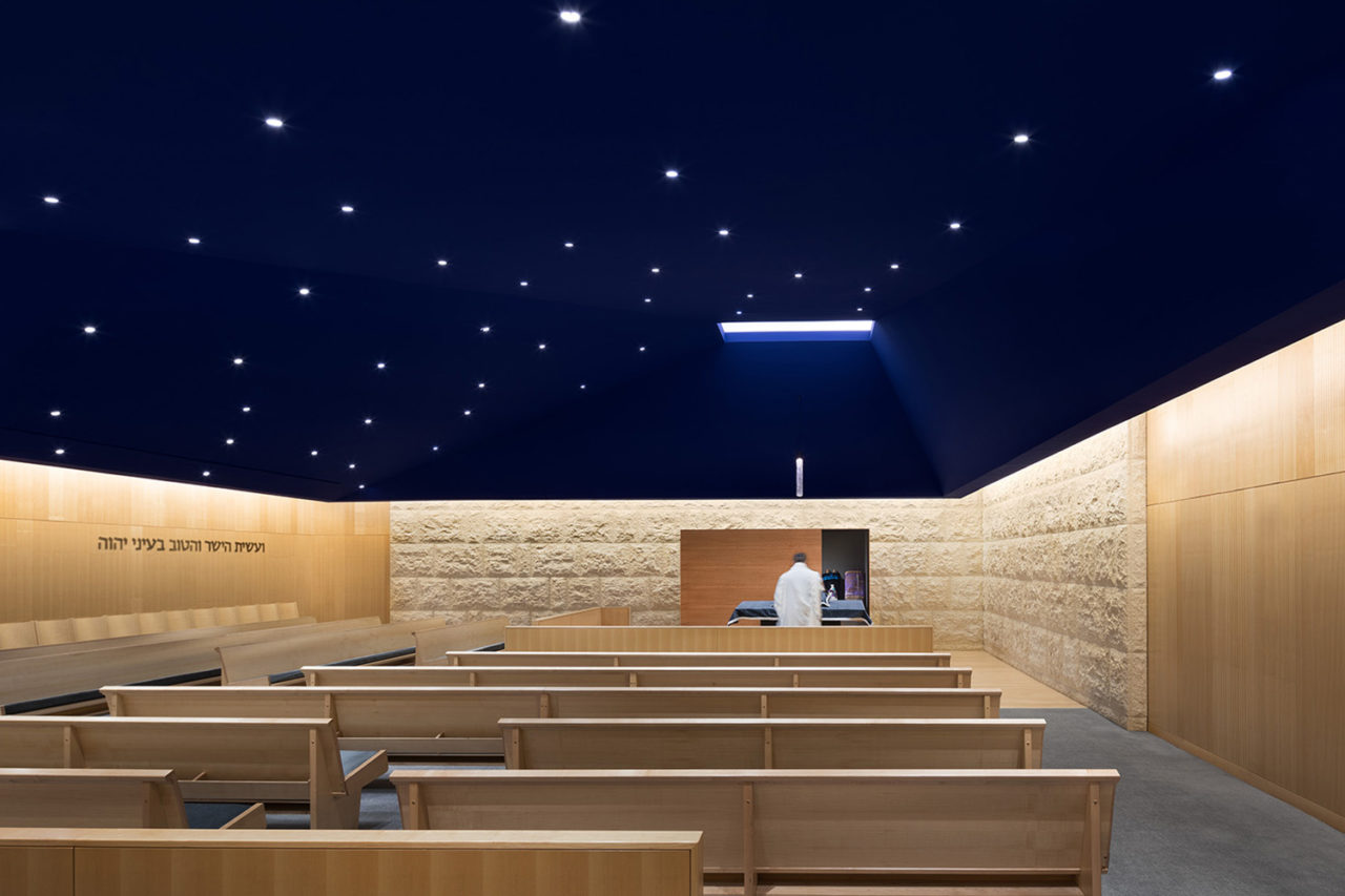 Chapel at Congregation Kehilath Jeshurun Synagogue, New York, NY, 2016. Photo: Chris Cooper.