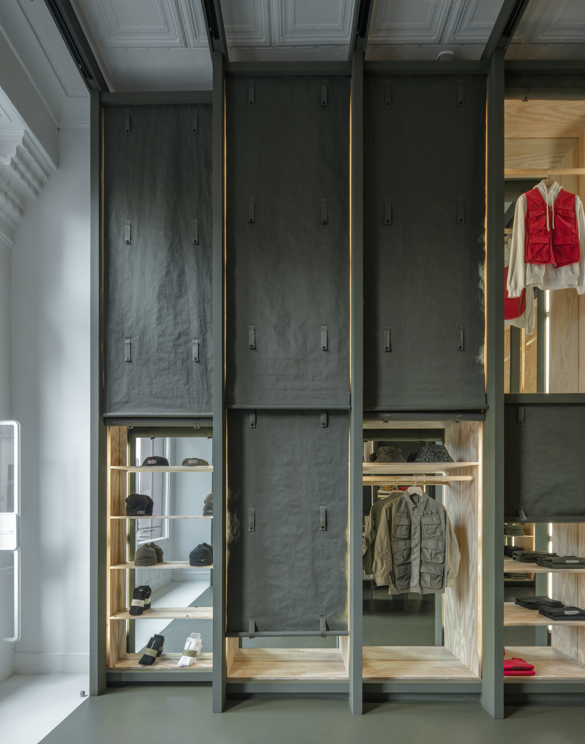 maharishi by Abruzzo Bodziak. Image credit: Naho Kubota.