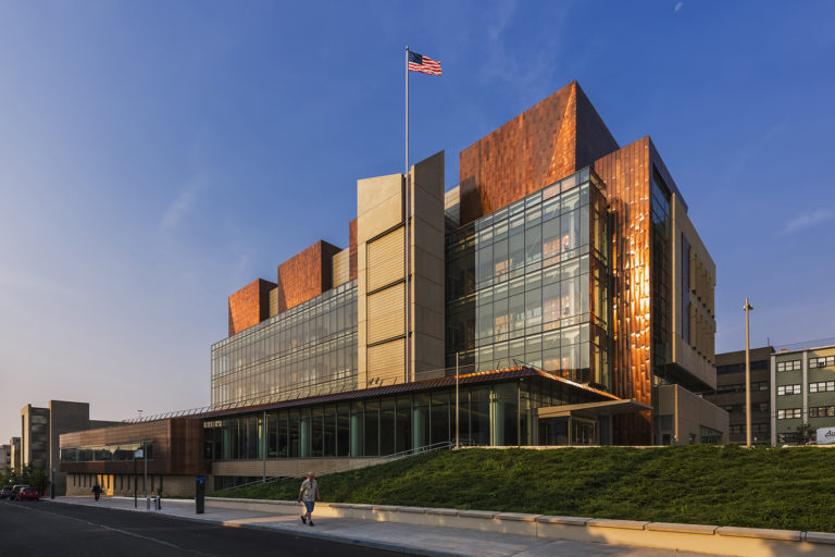 The Staten Island Courthouse by Ennead Architects, a 2017 Archtober Building of the Day. Image credit: Jeff Goldberg / Esto.