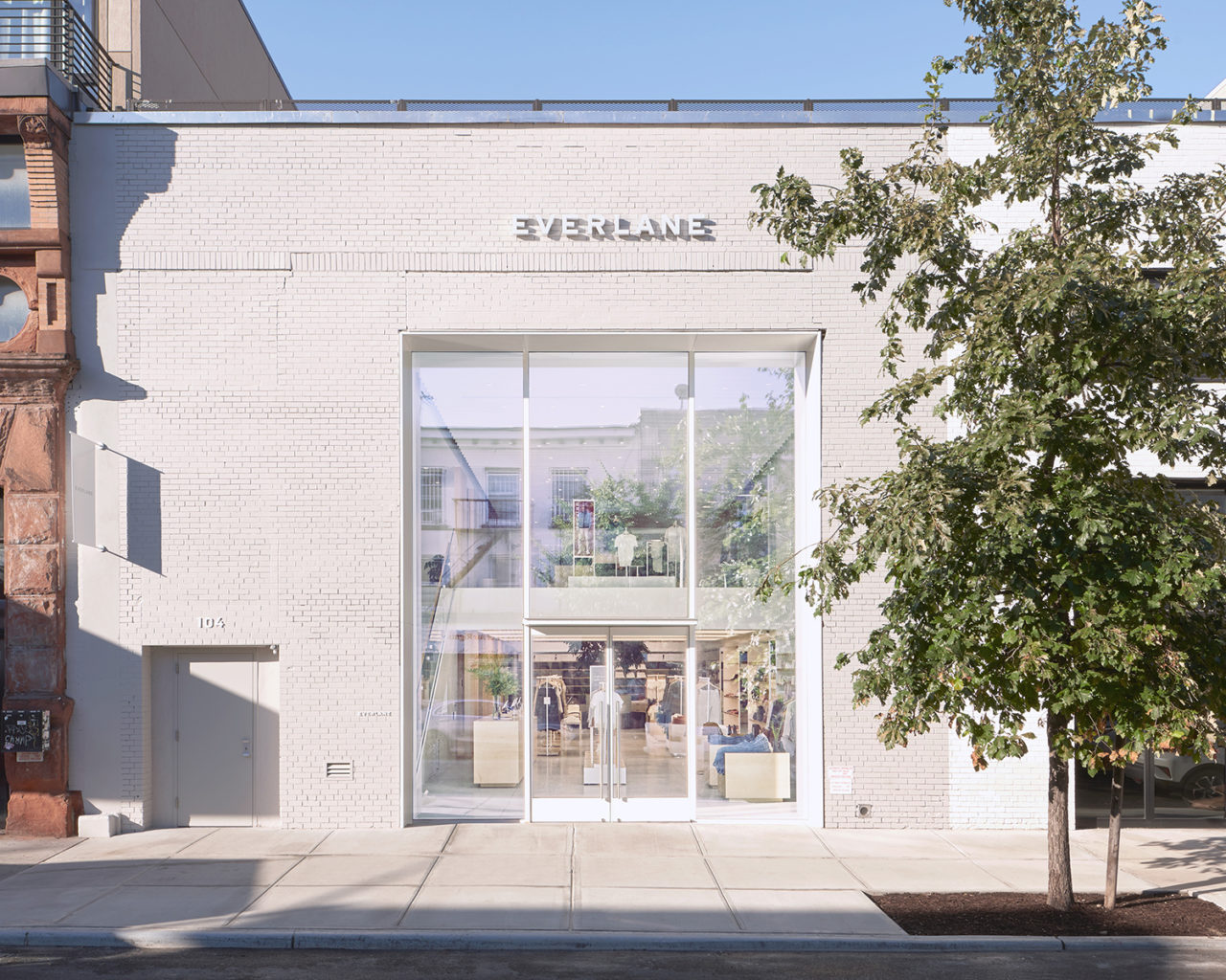 Everlane Williamsburg location by Bohlin Cywinski Jackson. Image credit: Guillermo Cano, courtesy of Everlane.