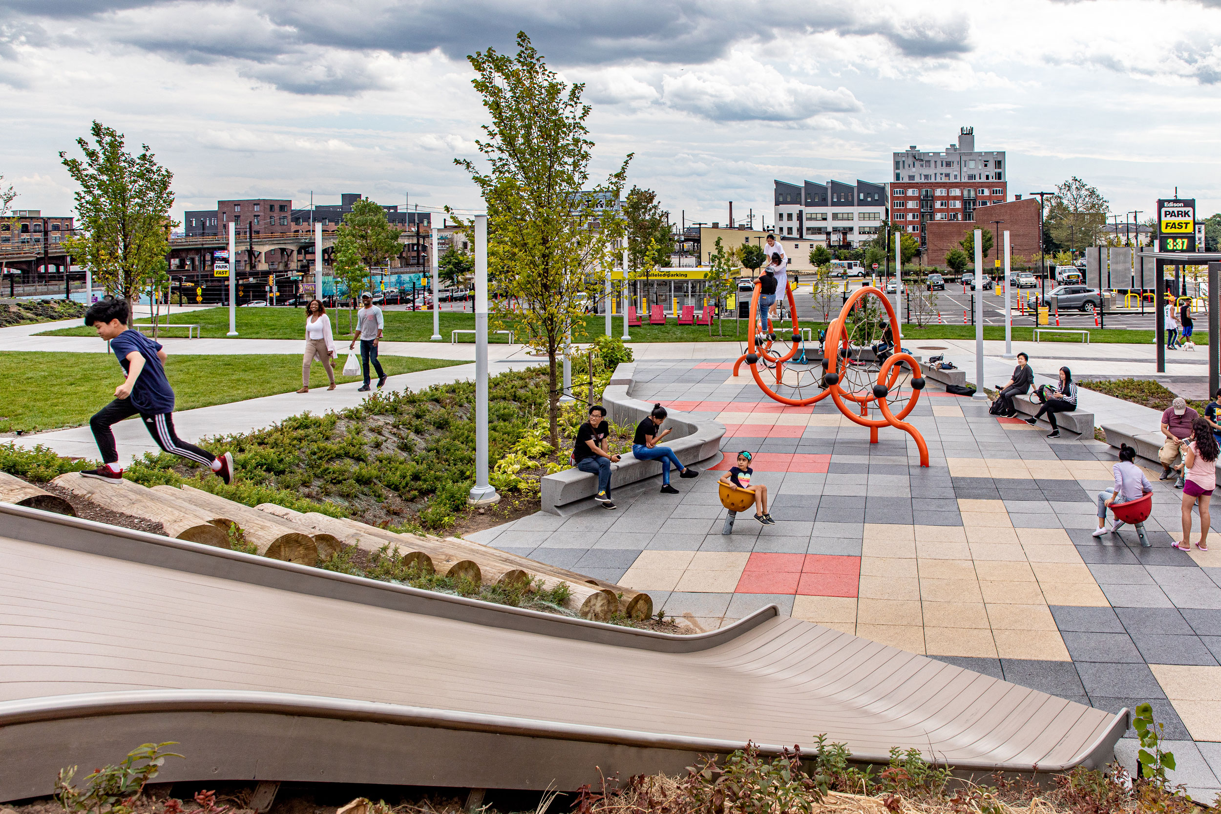 Mulberry Commons Park by Sage and Coombe Architects (Architect) and Supermass Studio (Landscape Architect). Photo: Barrett Doherty Images.