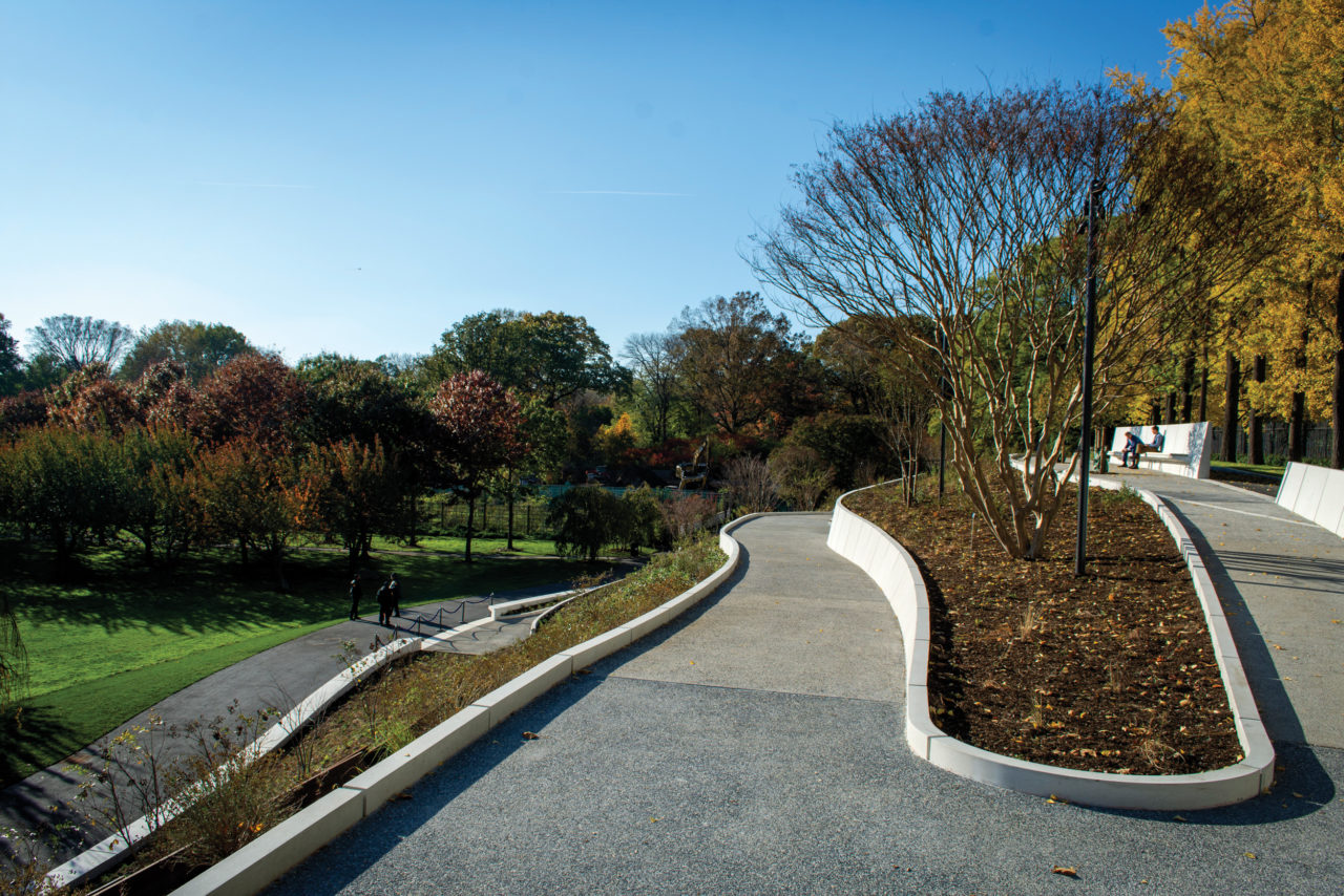 Robert W. Wilson Overlook by WEISS/MANFREDI. Photo: Michael Stewart/Brooklyn Botanic Garden.