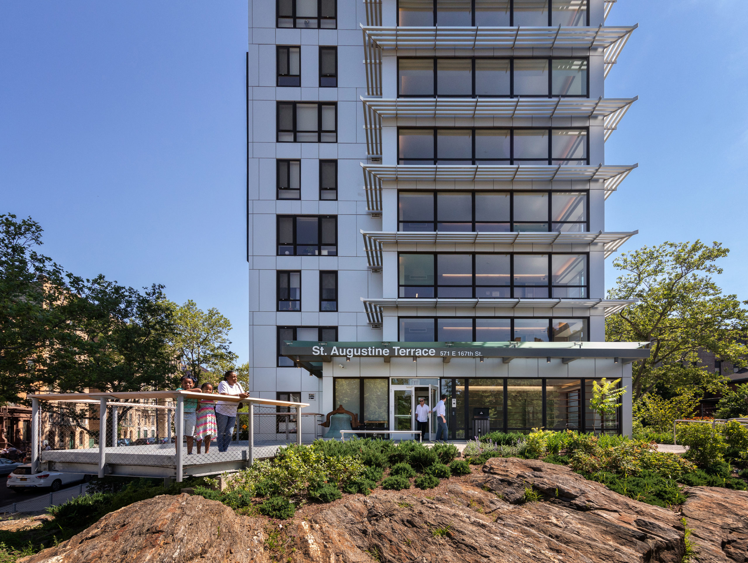 Architecture Merit Award: St. Augustine Terrace by Magnusson Architecture and Planning and Terrain, in the Bronx NY. Photo: David Sundberg/ESTO.