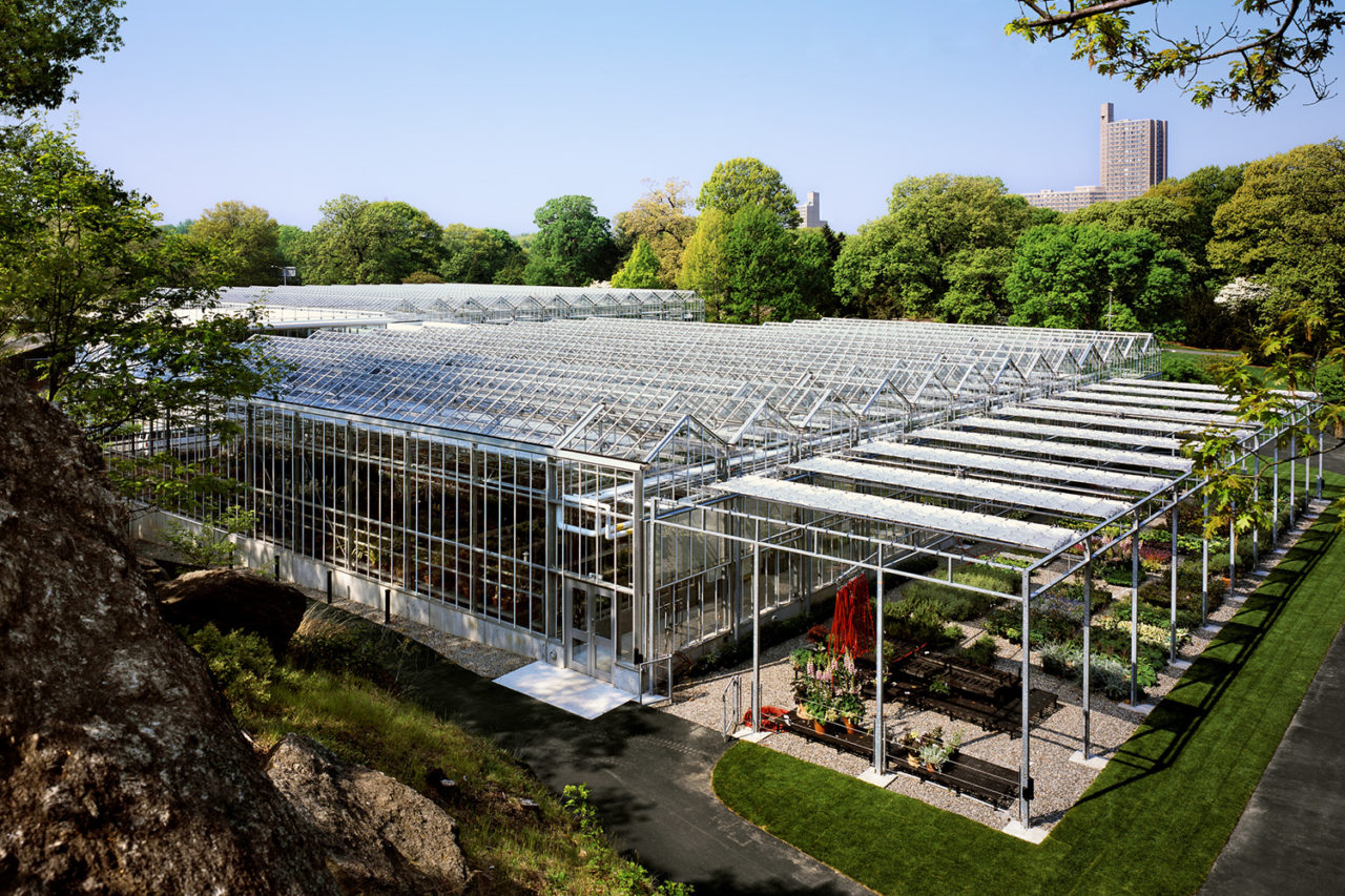 Nolen Glasshouses for Living Collections, New York Botanical Garden Bronx, NY. Photo: Robert Benson.