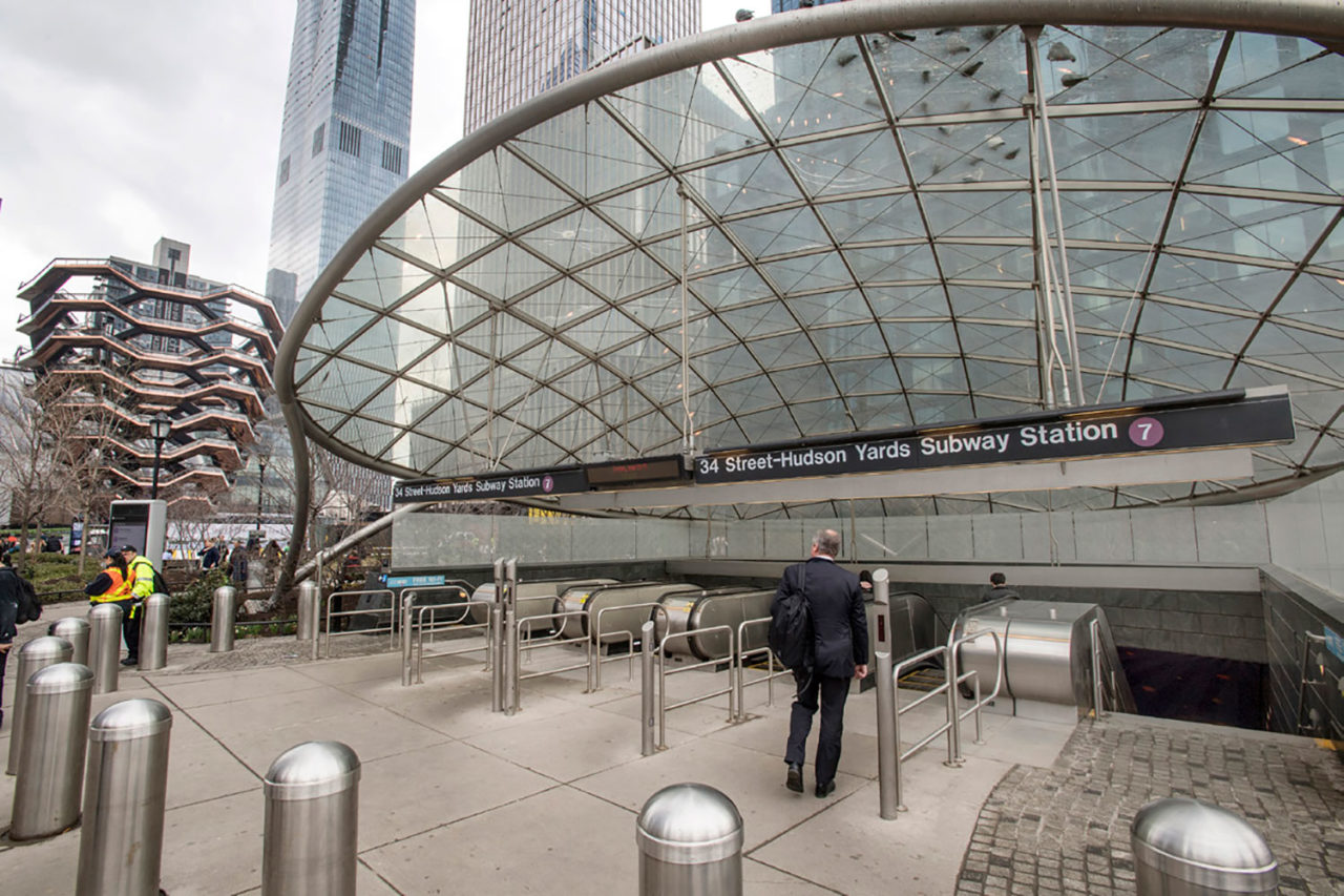 : Interior Mezzanine- South Ferry Terminal, MTANY. Chief Architect/Design Oversight at MTANY. Design Architect: Office of the Chief Architect/MTA. Photo: Patrick Cashin, Staff Photographer, MTANY.