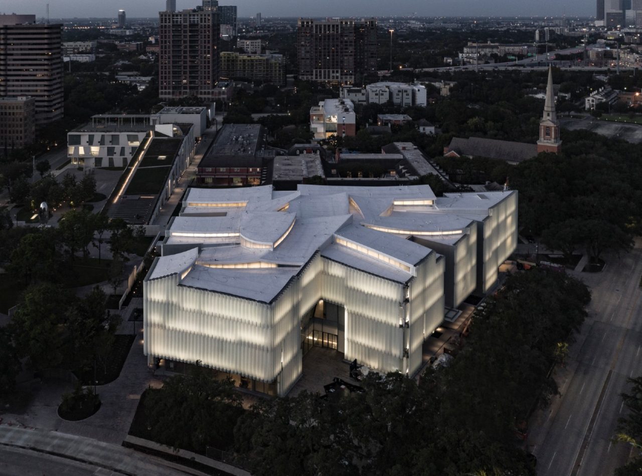 Nancy and Rich Kinder Building at the Museum of Fine Arts Houston by Steven Holl Architects. Photo: (c) Richard Barnes. 
