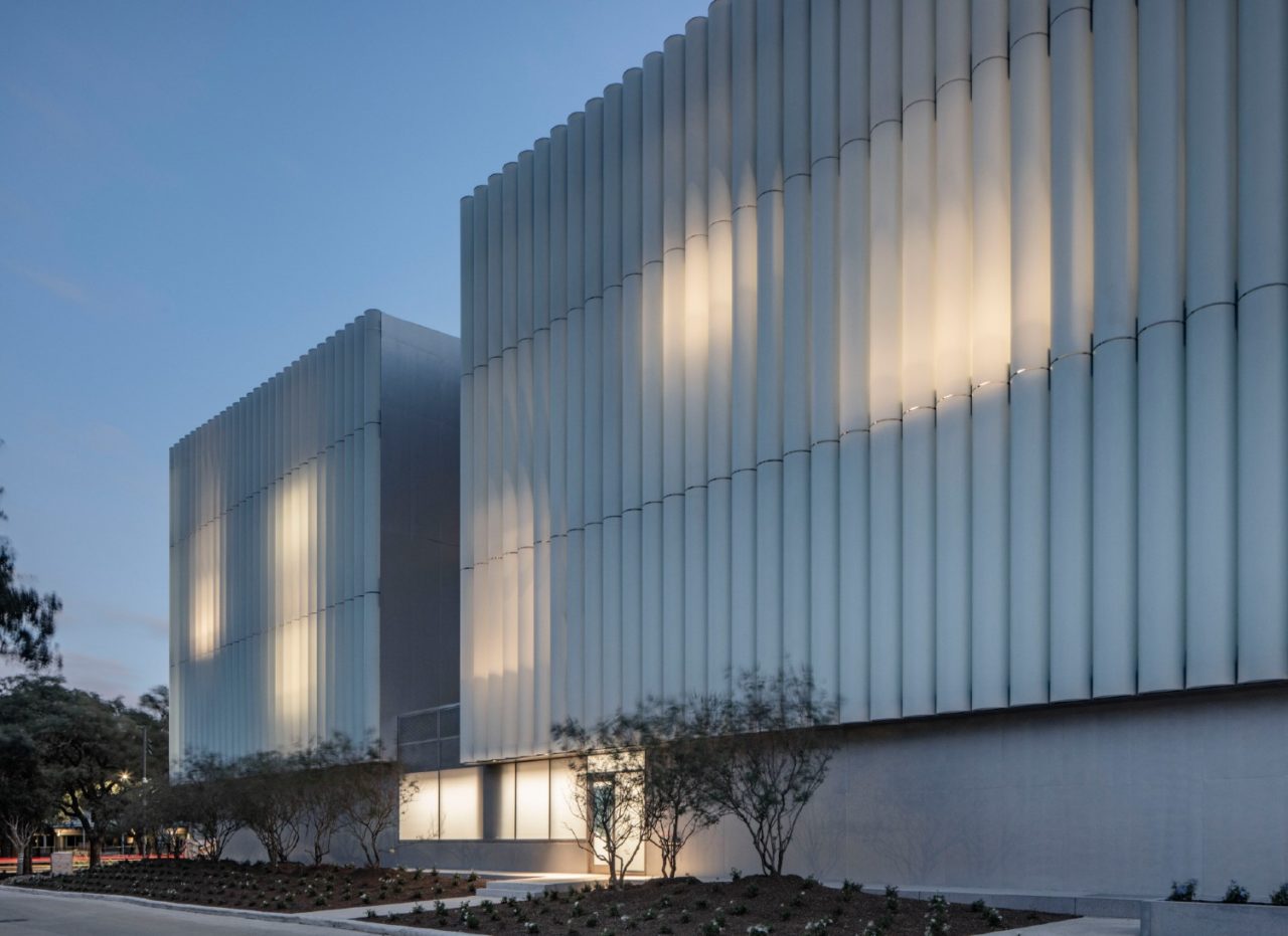 Nancy and Rich Kinder Building at the Museum of Fine Arts Houston by Steven Holl Architects. Photo: (c) Richard Barnes. 
