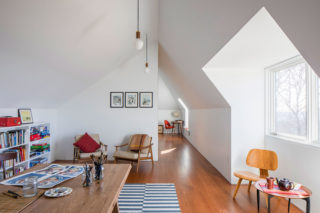 Mount Mauwee House by Paul Schulhof, AIA, in South Kent, CT. Photo: Michael Moran.