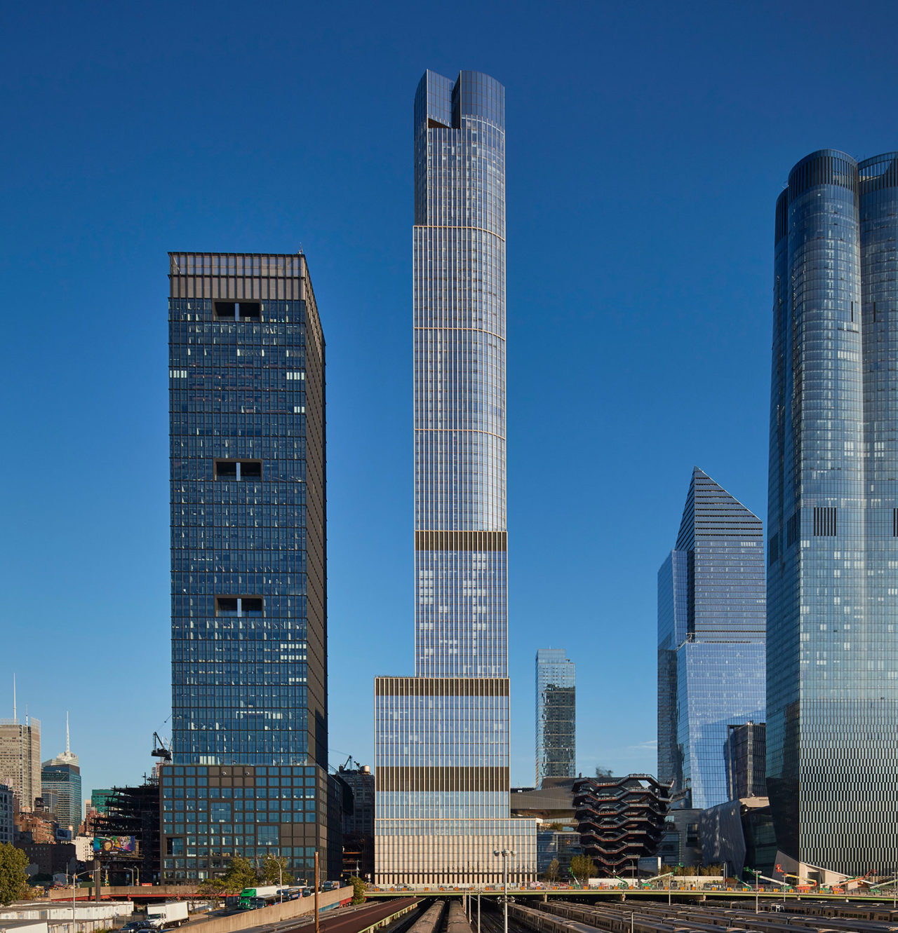 The exterior tower of 35 Hudson Yards