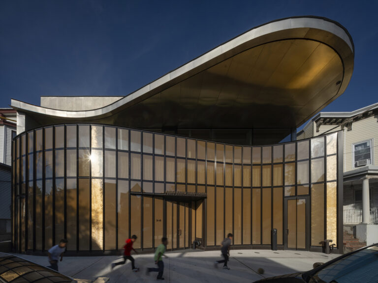 Louis Armstrong Center by Caples Jefferson Architects. Photo: Albert Vecerka/Esto.