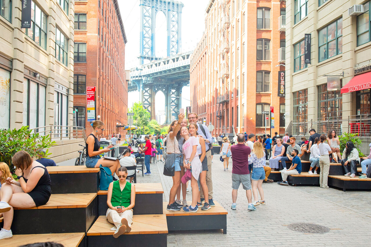 BIG’s modular benches and landscaping for public spaces in Dumbo
