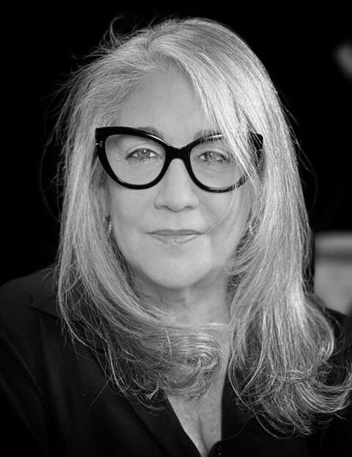 Victoria Benatar headshot