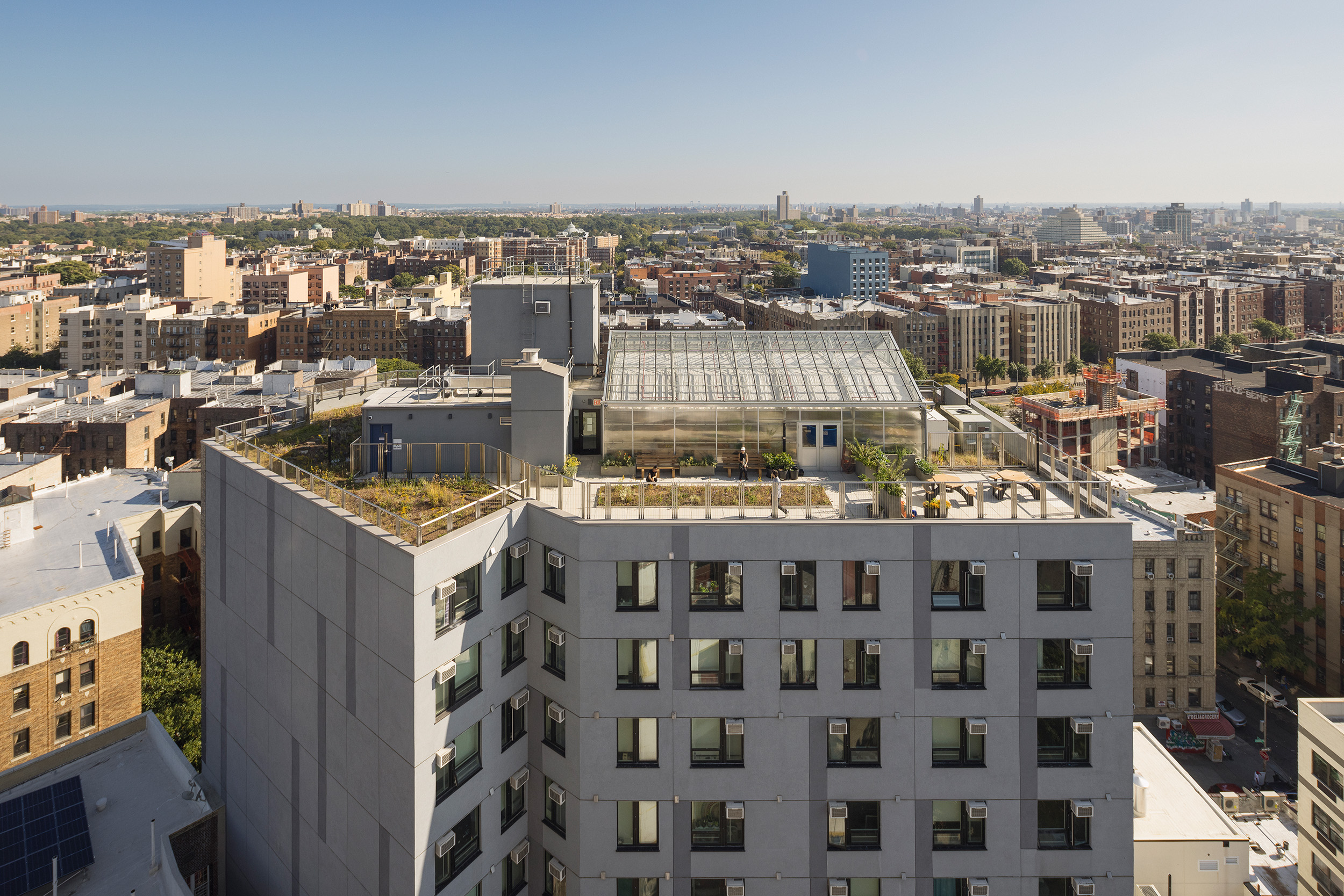 Bedford Green House I in the Bronx, NY, by ESKW/Architects; Billie Cohen, Ltd. Photo: Courtesy of ESKW/Architects / Michael Grimm Photography.