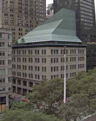 Mid Manhattan Library - 455 5th Avenue. Photo: Multivista.