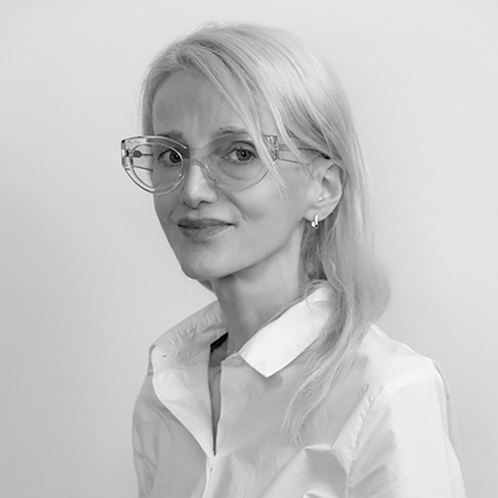 Headshot of Sandra Manninger.