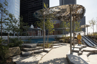 New York. BKSK Architects, Starr Whitehouse Landscape Architects, The Battery Conservancy. Maglin elements:Custom fabrication of the Shade Canopies, Steel Screens, and Curved Benches.