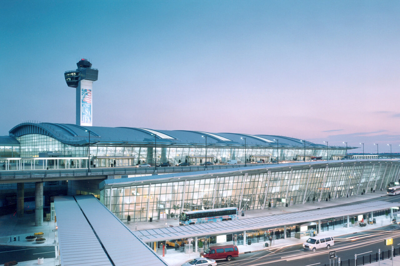 JFK International Airport - International Arrivals Building, Terminal 4. Photo: Jeff Goldberg | Esto.