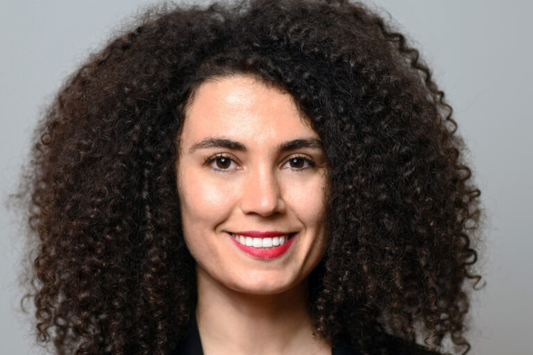 Headshot of Esin Pektas.