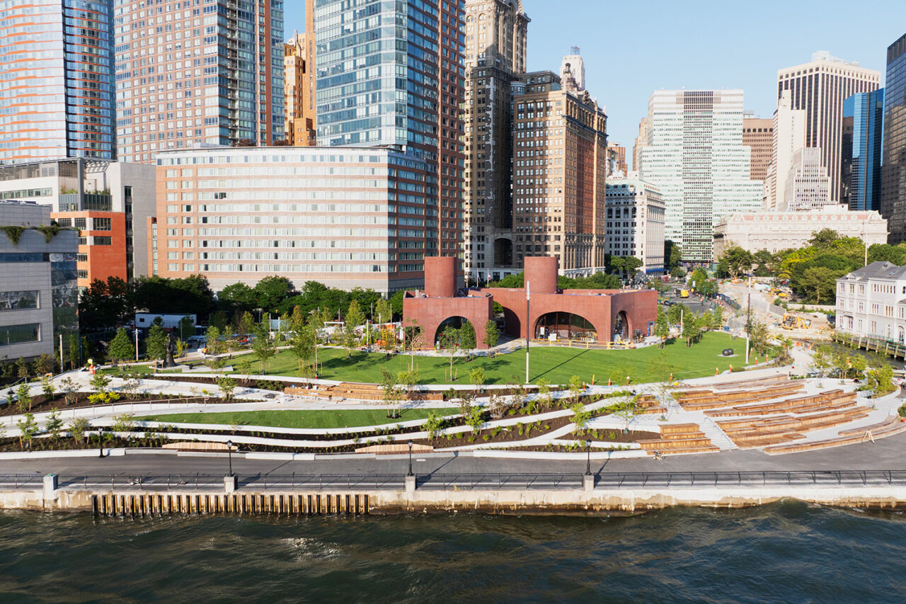 Robert F. Wagner, Jr. Park by Thomas Phifer and Partners and AECOM in Manhattan, NY. Photo: Allan Onderchain, courtesy of Battery Park City Authority.