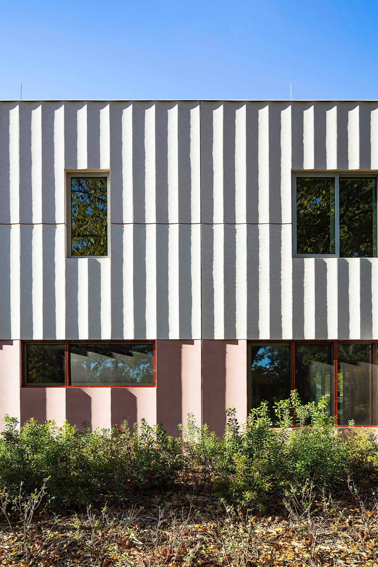Orchard Beach Parks Facility by nArchitects in the Bronx, NY. Photo: Michael Moran.