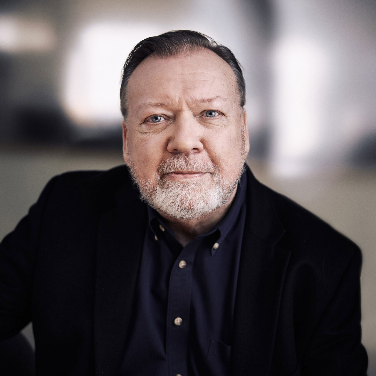 Headshot of Magnus Magnusson