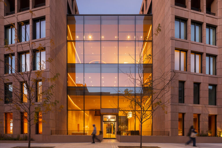 Bergen Brooklyn by Frida Escobedo Studio with DXA Studio, Patrick Cullina, Workstead, GF55, and Avdoo & Partners. Photo: Ivane Katamashvili.