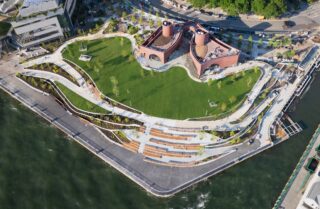 South Battery Park City Resilience in New York, NY. Image: AECOM LAUD NYC.