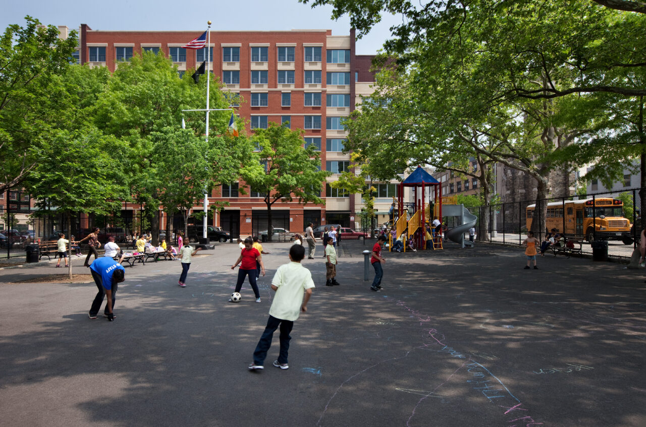 La Terraza is an 8-story, 107-unit, mixed-use affordable rental building in the Bronx.