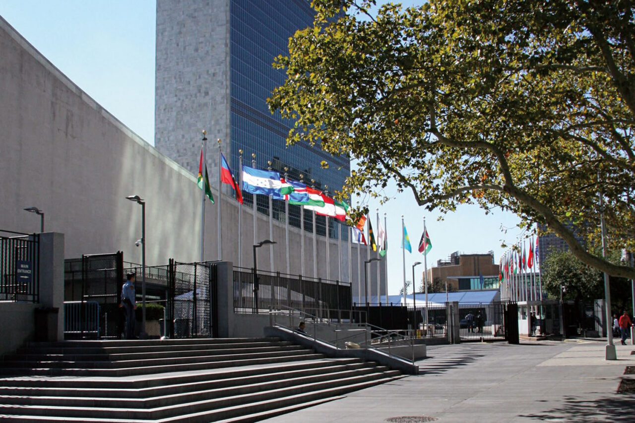 UN Pozzotive Paving with recycled facade glass.