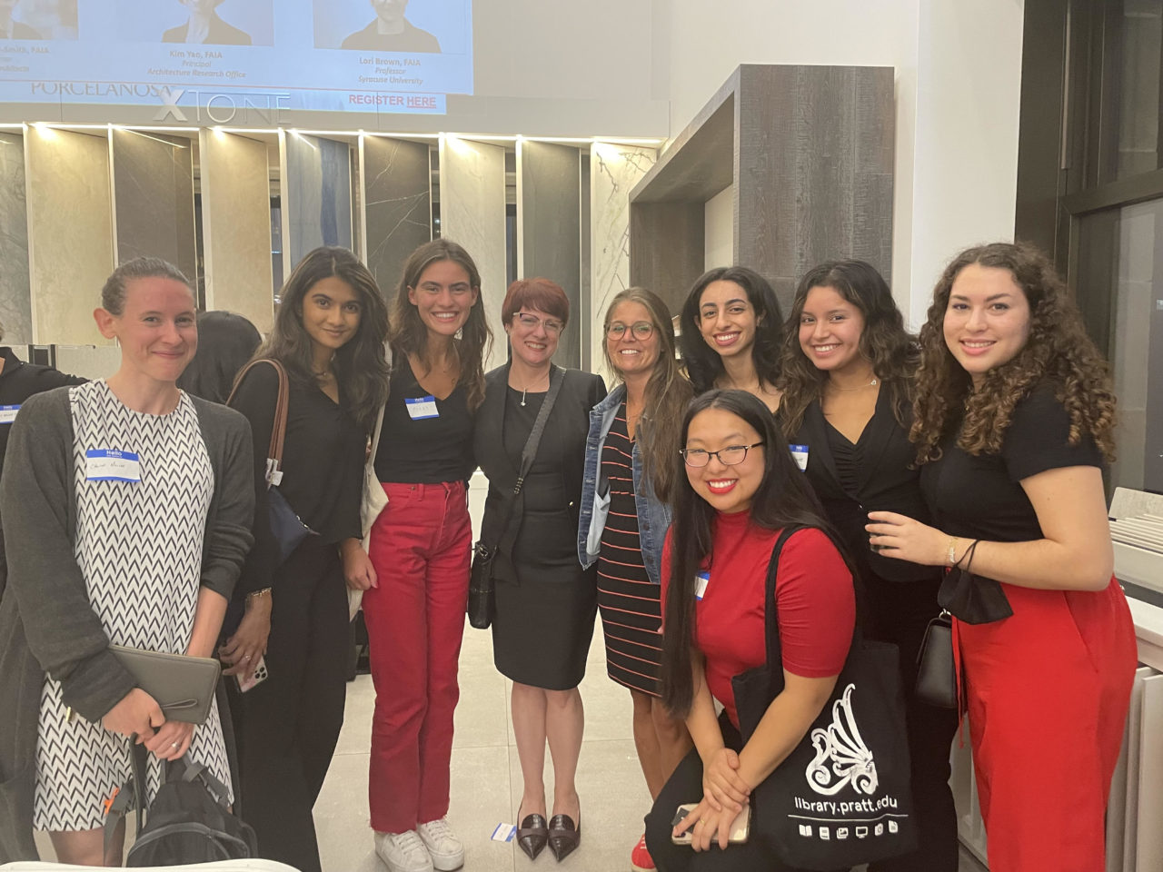 220915 AIANY WIA 2022 Fellows HappyHour (15)