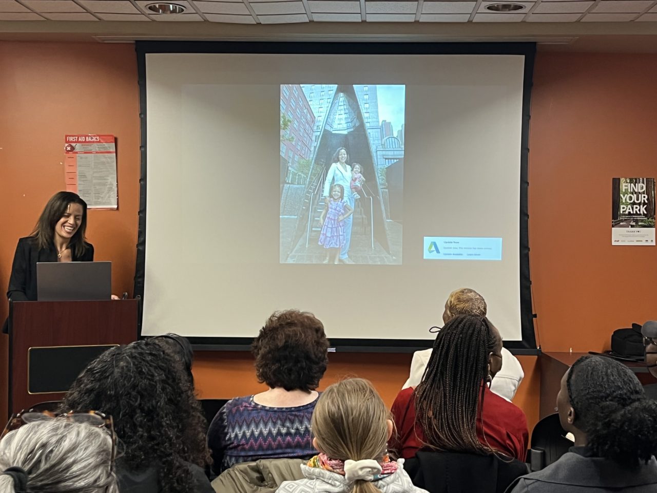 221022 WIA AfricanBurialGround Tour Selected Photos (14)