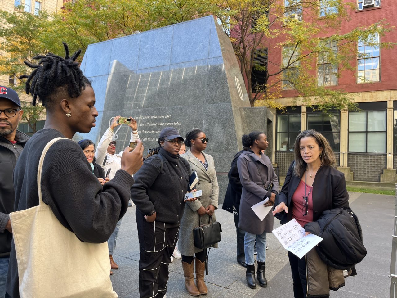 221022 WIA AfricanBurialGround Tour Selected Photos (15)