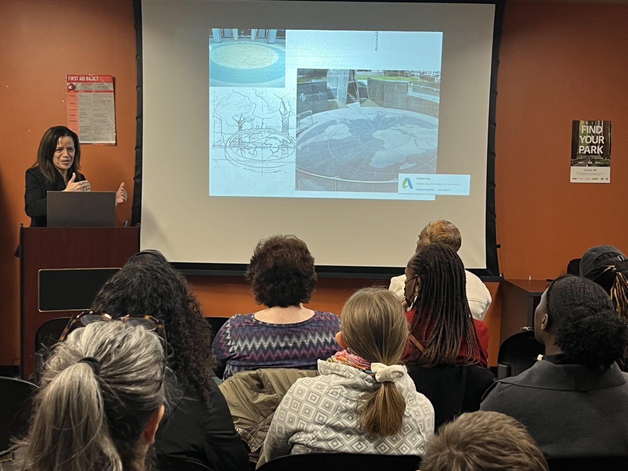 221022 WIA AfricanBurialGround Tour Selected Photos (4)