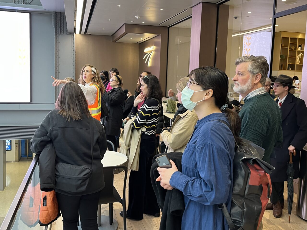 230311 WIA TI MoynihanTrainHall AmtrakMetLounge Selected Photos (13)